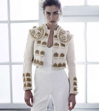 من مجموعة H&M Conscious لصيف 2014، إليك هذه السترة المطرّزة