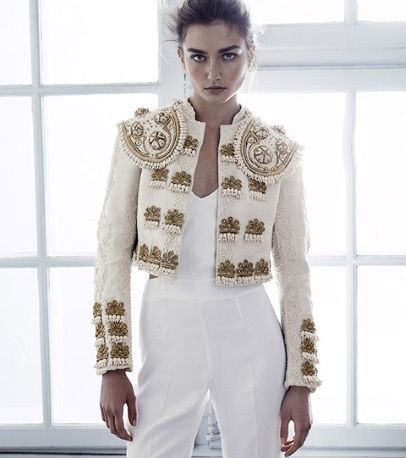 من مجموعة H&M Conscious لصيف 2014، إليك هذه السترة المطرّزة