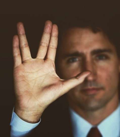 شاهدي بالصور كواليس حياة رئيس الوزراء الكندي الوسيم جاستين توردو