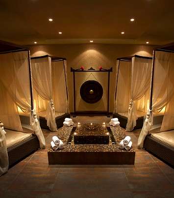 صالونات التجميل Tips & Toes 