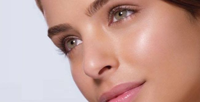 إطلالتك جميلة من دون مكياج