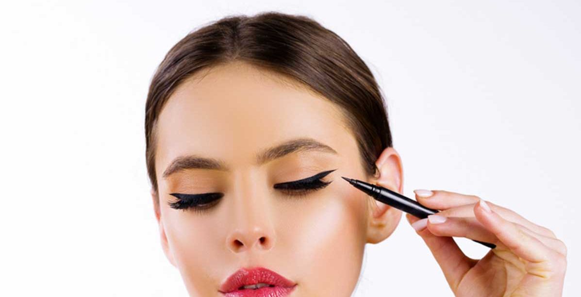طريقة رسمة ايلاينر ناجحة للمبتدئات
