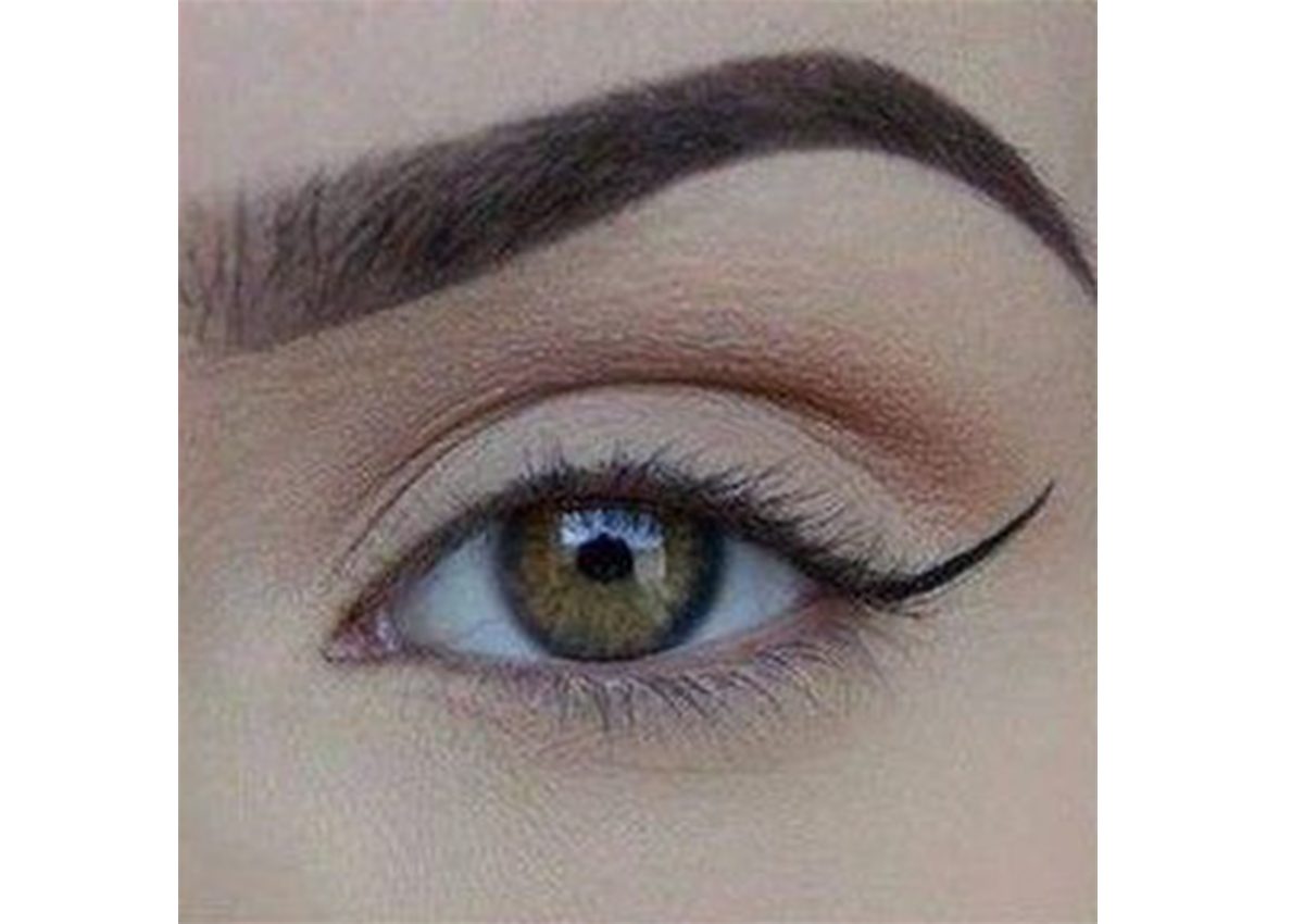 طريقة تعليم رسم العين بالايلاينر