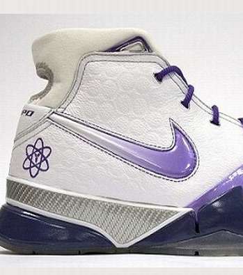 حذاء رياضي من Nike ب 30 ألف دولار