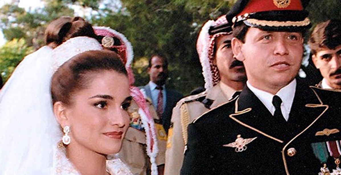 صور عفوية نادرة من حفل زفاف الملكة رانيا