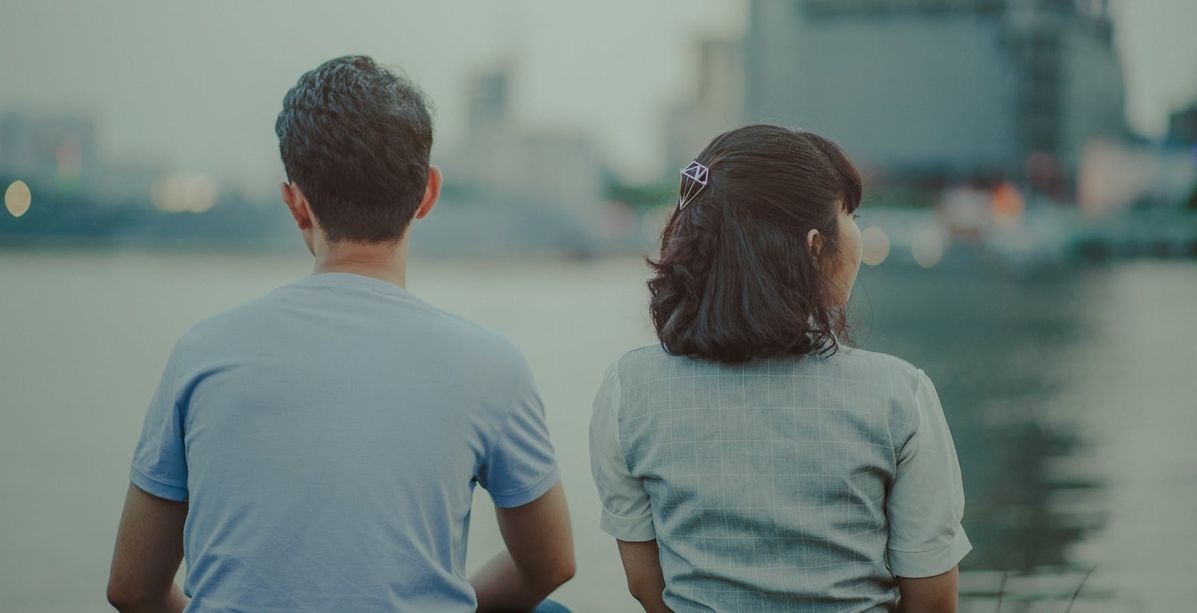 علامات أنّ صديقك مغرم بك ويفتعل الصداقة ليتقرب منك!