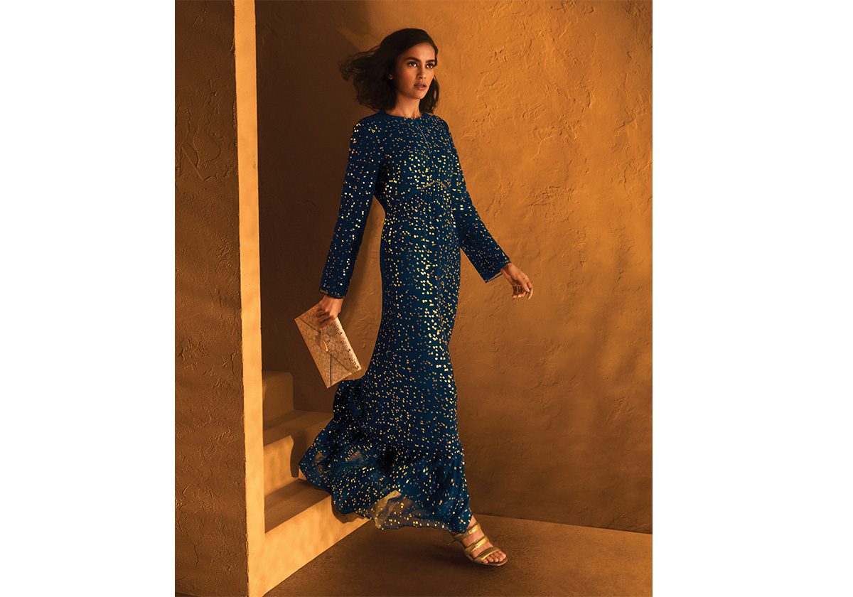 ارتدي القفاطين والفساتين الماكسي في شهر رمضان واختاريها من مايكل كورس