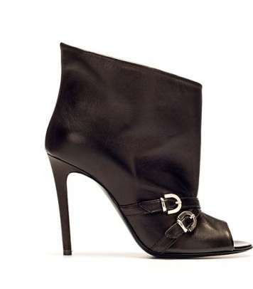 اختاري لربيع 2013، أحذية الـ Demi Boots الجلديّة من باربارا بوي
