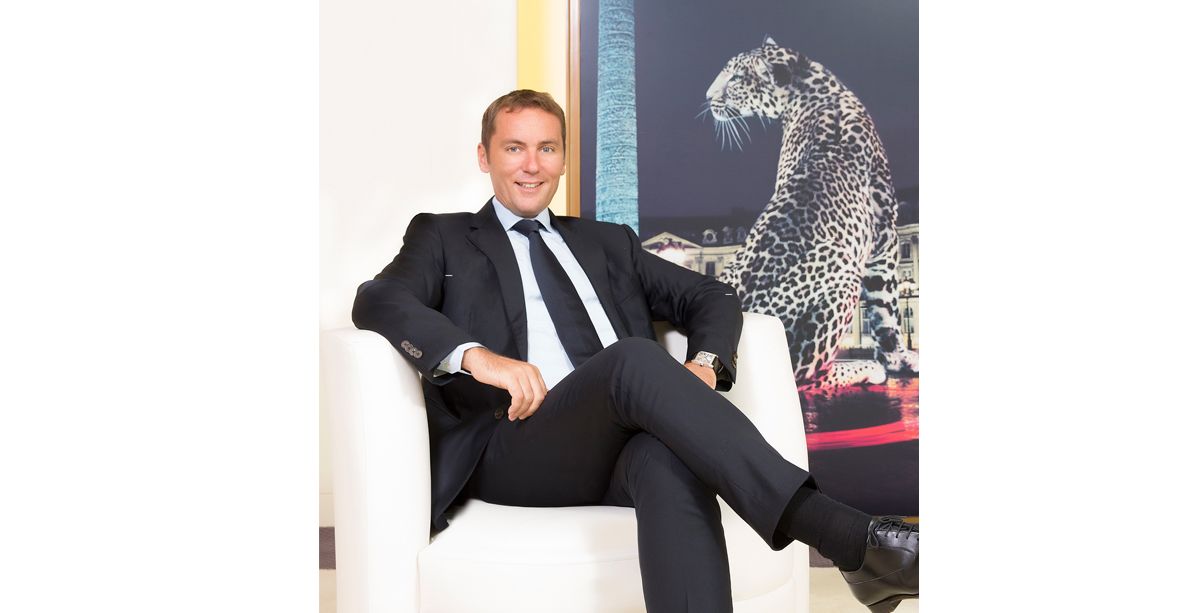 ياسمينة تقابل مدير التسويق والاتصالات لدى كارتير Cartier