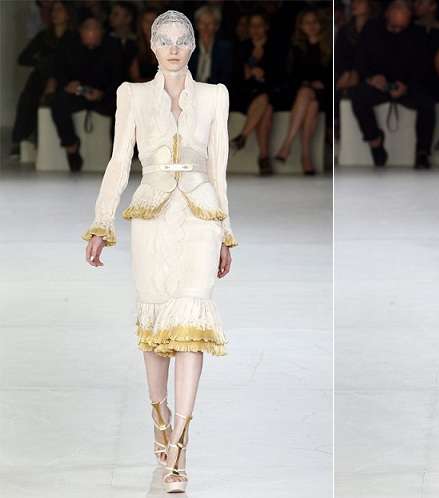 موضة ألكسندر ماكوين لربيع 2012