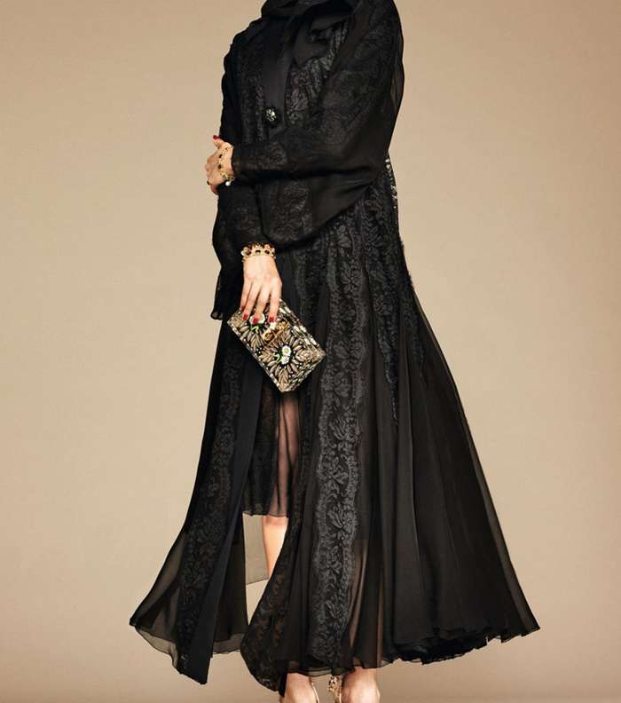 من انستقرام عبايات فخمة تخطف الأنفاس