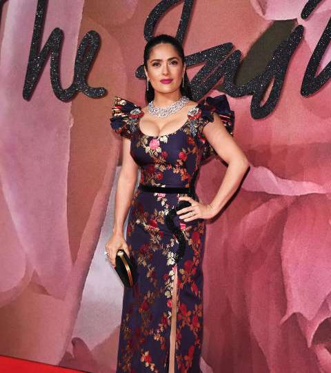 سلمى حايك بفستان من غوتشي في حفل British Fashion awards 2016