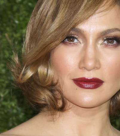 بالصور، أبرز إطلالات النجمات في حفل Tony Awards 2015