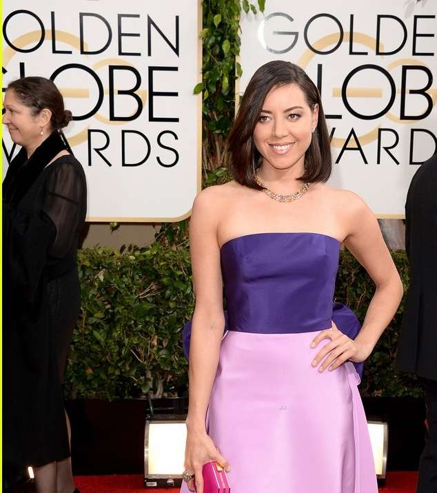 Aubrey Plaza ترتدي فستاناً من أوسكار دي لا رانتا