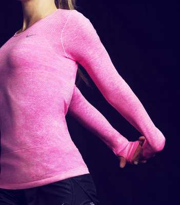 ملابس Nike Dri Fit المقاومة للعرق