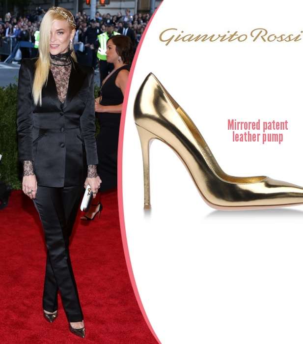 نمات هوليوود يخترن أحذية Gianvito Rossi