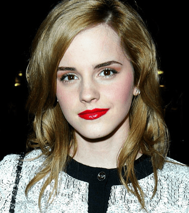 الأسلوبين الجريء والأنيق لإيما واتسون عام 2007