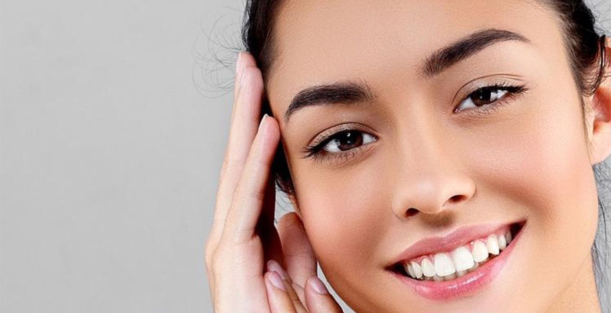 فوائد فيتامين سي للبشرة الدهنية