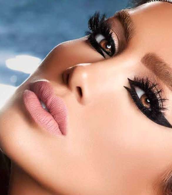 7 نجمات عربيات ذات شفاه كبيرة
