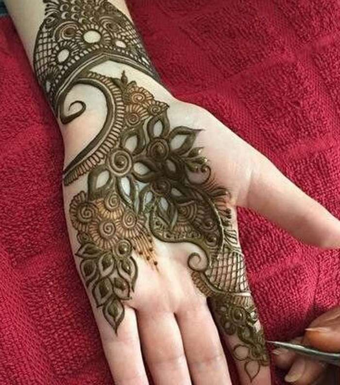 صور احدث نقشات حناء خليجي