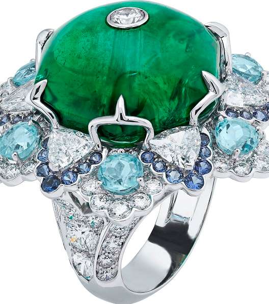 خاتم مميّز من مجموعة Peau d'Âne لـ Van Cleef & Arpels