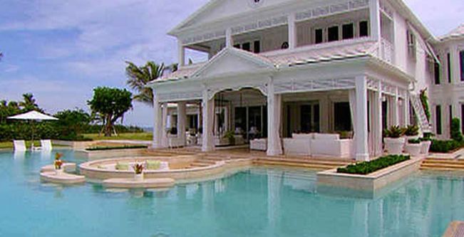 منزل سيلين ديون للبيع في فلوريدا