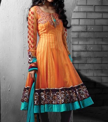 جلابية ملونة مع الرسومات