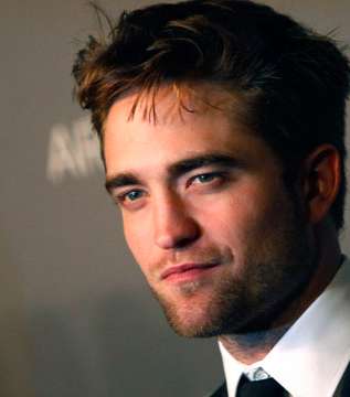 Robert Pattinson يستعدّ لإعلان ديور