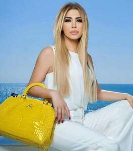 مكياج الصيف في إطلالة نوال  الزغبي ترافقه حقيبة بونجا