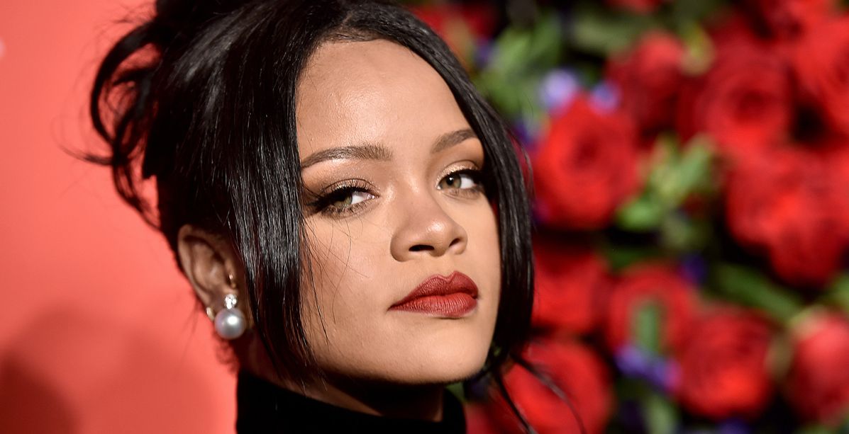 ريهانا مع رجل جديد بعد ايام من انفصالها! 