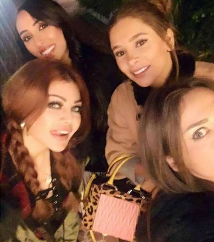 هيفا وهبي بالضفيرة في باريس