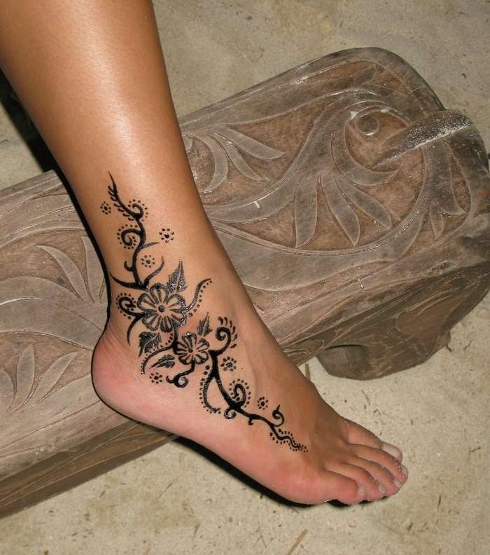 إختاري النقش الناعم على الكاحل