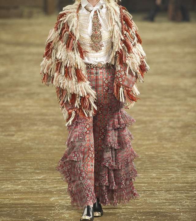 Chanel تعرض مجموعة Metiers D'art في دالاس