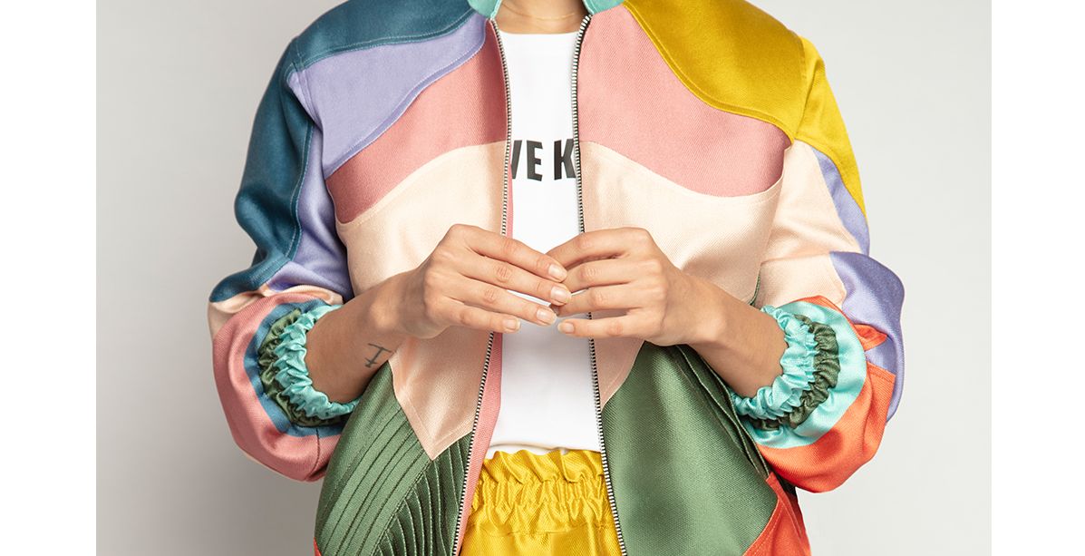 حسين بظاظا يقدم تصاميم جديدة بمناسبة اعلانه عن اطلاق منصة البيع الالكترونية