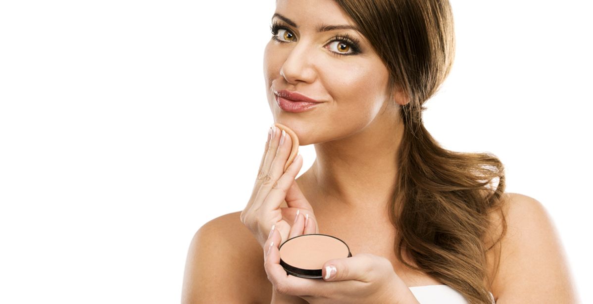 حيل مهمة لتثبيت المكياج في الصيف