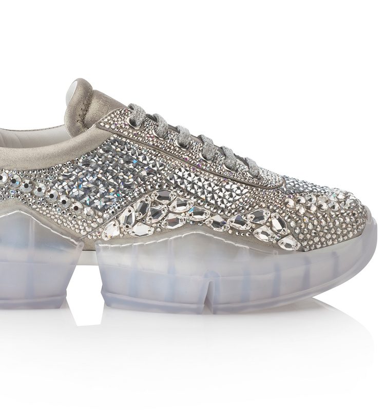 تالقي هذا الموسم بحذاء Jimmy Choo سندريلا المزين بالاحجار
