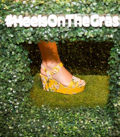 صور أجواء حفل HeelsOnTheGrass من متجر Level Shoe District