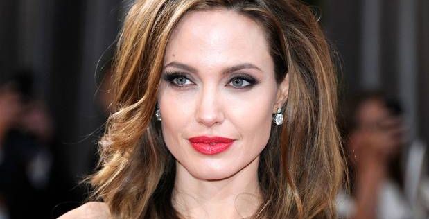 اعتزال أنجلينا جولي للتمثيل