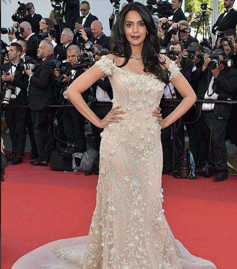 mallika sherawat بفستان من جورج حبيقة في مهرجان كان السينمائي 2017