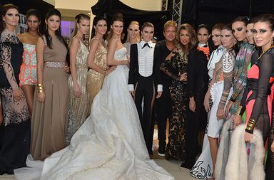 صور عرض ازياء نيكولا جبران في مركز إنفنيتي للسيارات