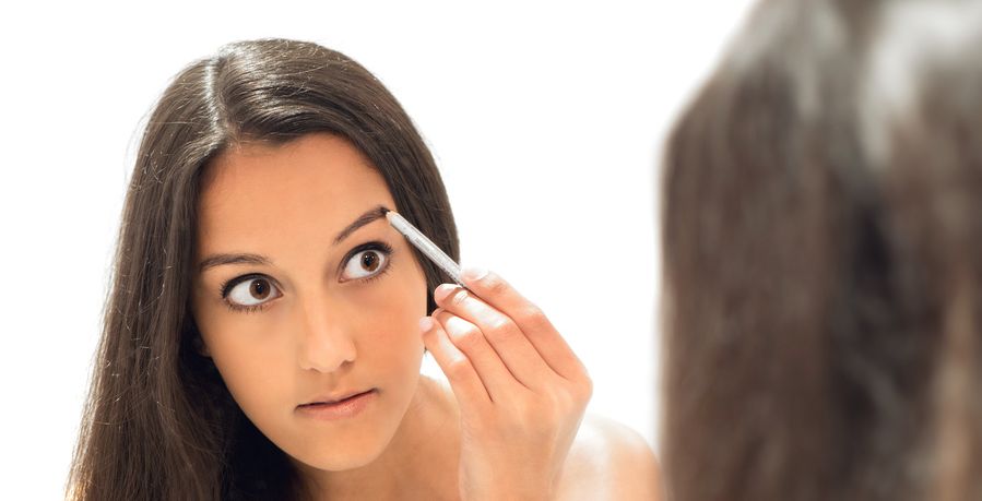 طريقة رسم حواجب بالخطوات