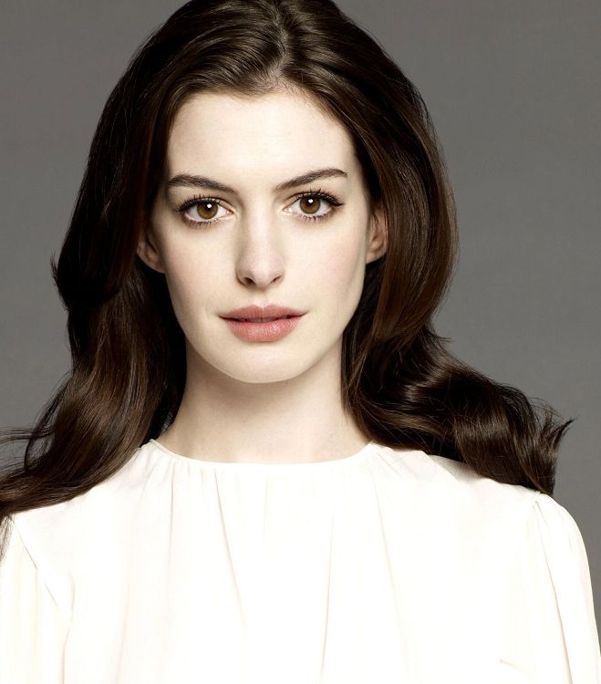 البشرة المضيئة لإطلالة مشرقة وجذابة