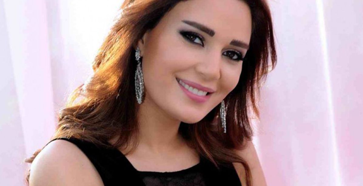 سيرين عبد النور تنشر صورة صادمة لها بالشعر الأشقر!