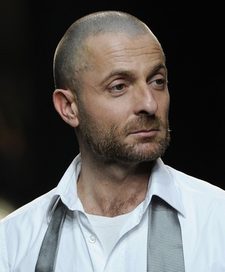 كل ما تريدين معرفته من اخبار وصور ووثائق ومعلومات عن Alexandre Vauthier 