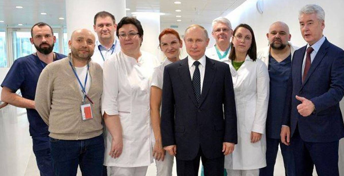 بوتين يعلن رسمياً تسجيل أول لقاح مضاد لكورونا وابنته أول من تلقت اللقاح