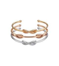 إطلالات جديدة وفخمة مع مجوهرات دار Tiffany