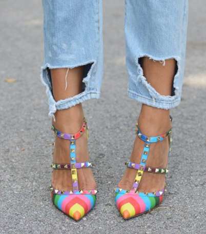 اليك اجمل احذية فالينتينو من مجموعة Rainbow