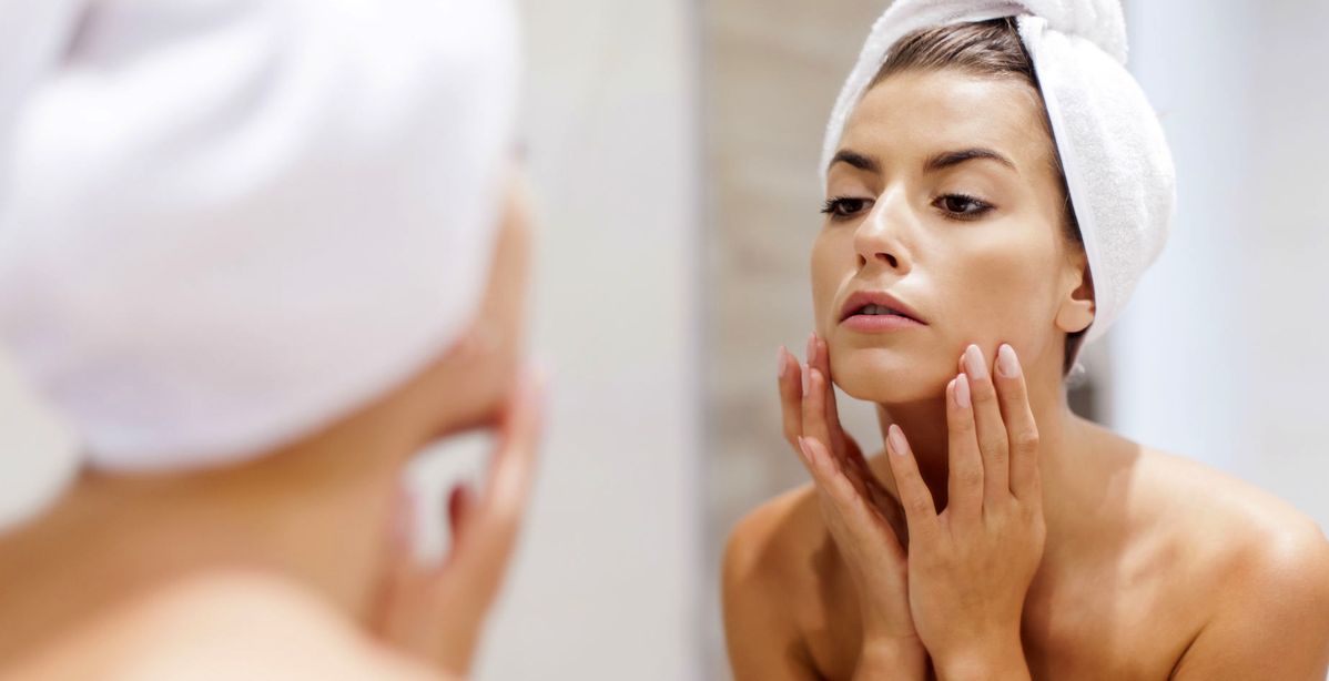 كيف تبدين جميلة صباحاً من دون ماكياج؟