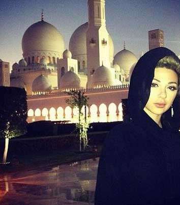 ميريام فارس تضع الحجاب