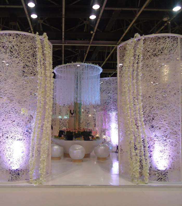 الإضاءة عامل أكثر من مدهش في معرض العروس دبي 2013 